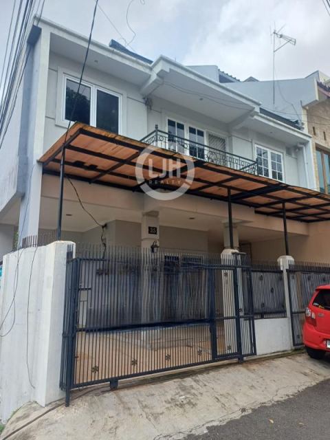 Di Sewa Rumah 2 Lantai Siap Huni, Tomang, Jakarta Barat