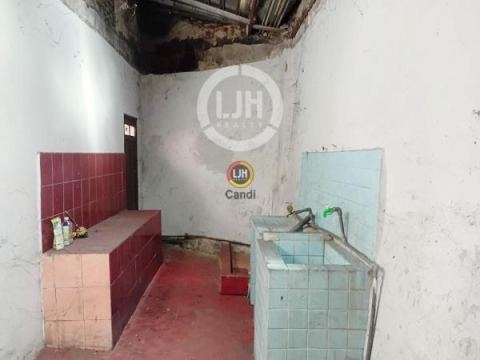 Rumah di Tanah Putih Wahidin Semarang