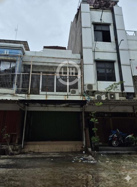 Disewakan Ruko Bebas Banjir di Boulevard Raya, Kelapa Gading, Jakarta Utara