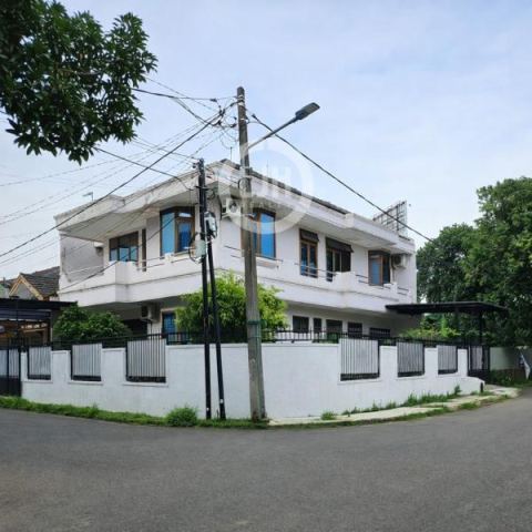 Dijual Rumah Hoek Bintaro Melati Jakarta Selatan