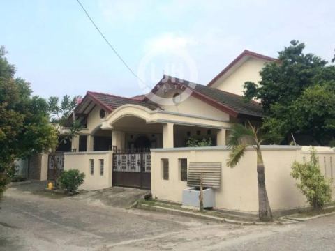 Dijual Rumah Nyaman dan Asri di Jatiwaringin Bekasi