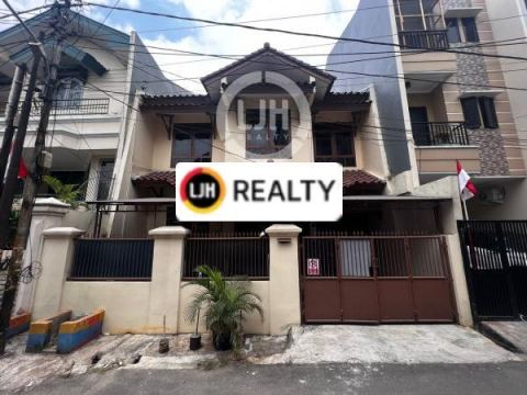 Rumah 2 lantai, Bangunan kokoh dan siap huni di Tomang, Jakarta Barat