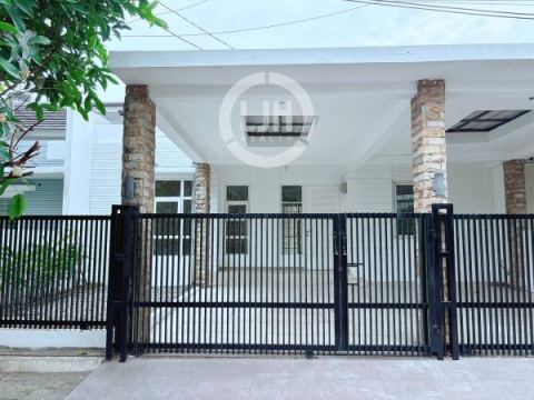 Rumah Siap Huni Di Cibubur Country, Gn. Putri, Bogor.