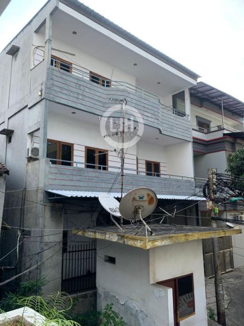 Rumah 3 Lantai Siap Huni Lokasi Strategis di Pejagalan, Jakarta Utara