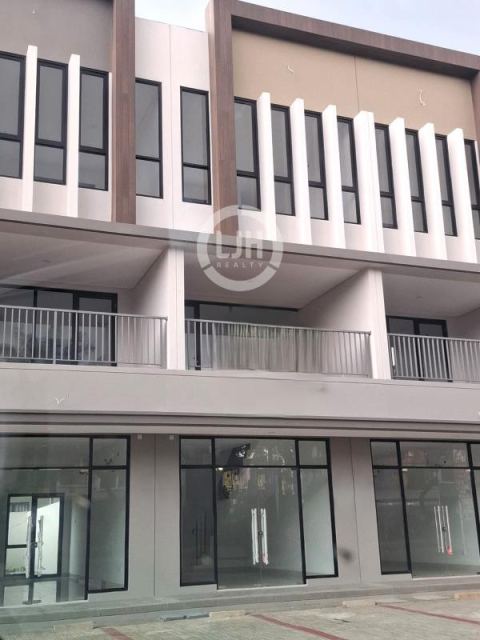 Ruko Baru Siap Pakai Di Legenda Wisata, Cibubur, Gn. Putri, Bogor.