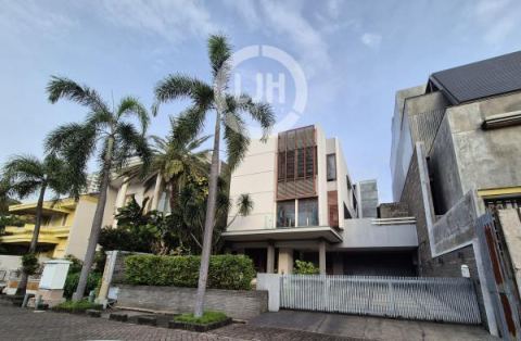 Rumah Mewah di Bukit Gading Villa, Kelapa Gading, Jakarta Utara