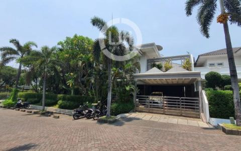 Rumah Mewah di Bukit Gading Villa Kelapa Gading, Lingkungan Elite & Strategis