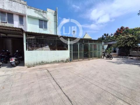 Dijual Towhhouse 2 Unit Gandeng di Puriloka , Sei Panas