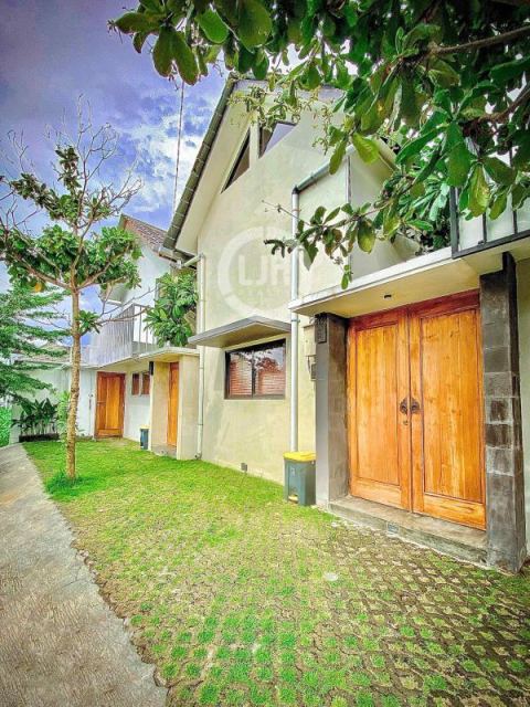 Minimalist Style House For Lease! Close To Matahari Terbit Beach And McDonald's Sanur, Comfortable Environment, Easy Access To The Main Road Of Renon