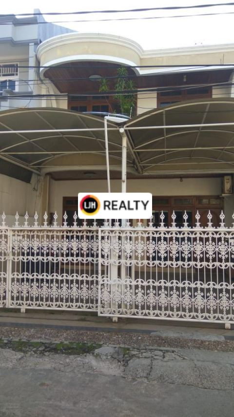 Rumah Di Gading Elok Timur 