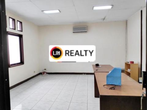 Rumah murah strategis, jalan 3 mobil lega, cocok untuk tinggal/usaha/kost di Grogol, Jakarta Barat