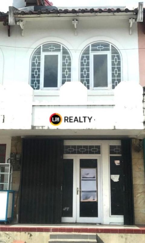 Ruko Siap Pakai Legenda Wisata Cibubur
