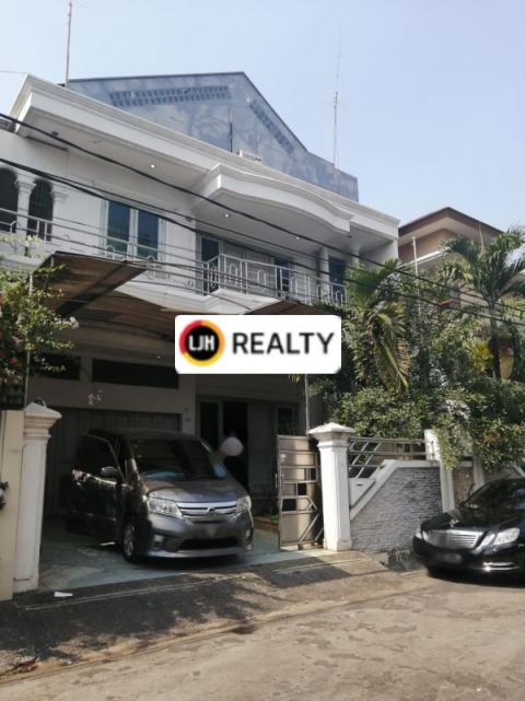Rumah Di Jalan Kelapa Sawit, Area Jakarta Utara