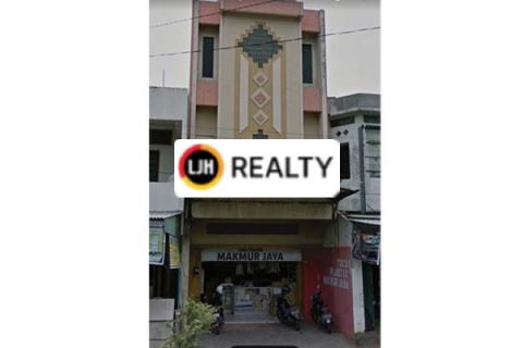 Ruko di pinggir jalan Ir Soekarno Solo Baru