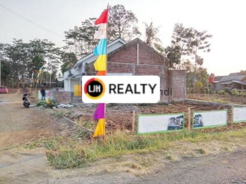 Rumah di Gili Sari Mijen Semarang