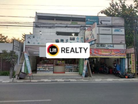 Ruko di pinggir jalan Kartasura