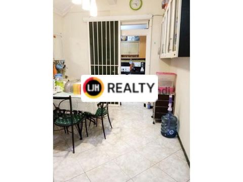 Rumah Cantik + Kantor di Taman Maluku Semarang
