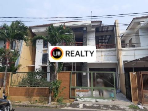 Rumah Di Jalan Gading Kirana Barat, Area Kelapa Gading