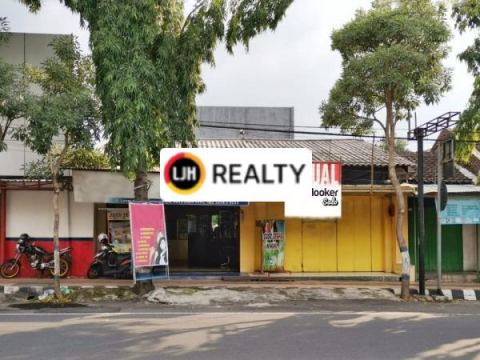 Rumah Toko di tengah kota Karanganyar