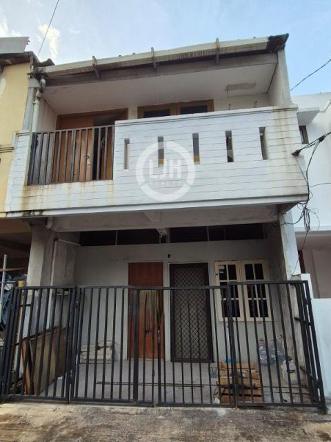 Rumah Di Permata Biru, Kelapa Gading, Jakarta Utara