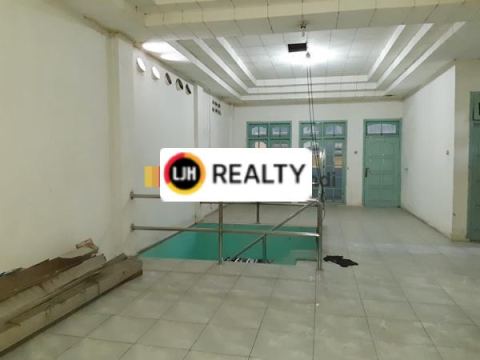 Toko di Kaligawe Genuk Semarang