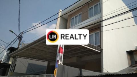 Rumah Minimalis Di BCS Area Kelapa Gading