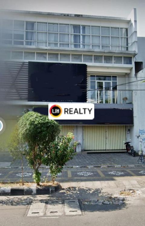 Dijual ruko 3 lt. Dekat Hartono Mall & Best Western Hotel. Di Solo Baru.