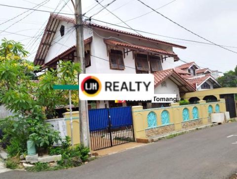 RUMAH Hook Dalam Komplek Lokasi Strategis daerah Kemanggisan, Jakarta Barat