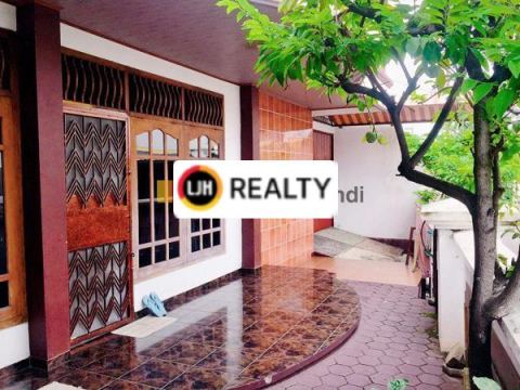 Rumah di Trajutrisno Raya Semarang