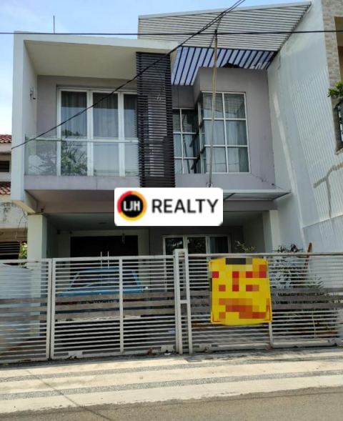 RUMAH LUAS 6x17 m2 DI JALAN JANUR ASRI AREA KELAPA GADING