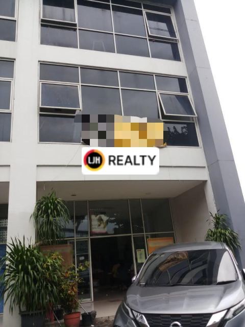 RUKO DI APARTEMEN TIFOLIA AREA PULOMAS