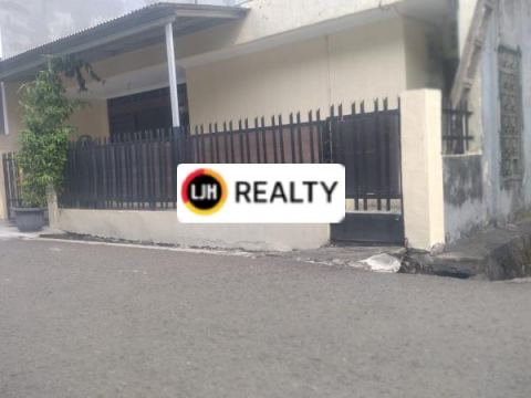 RUMAH Dijual di Tomang, Jakarta Barat  Layak Huni negotiable