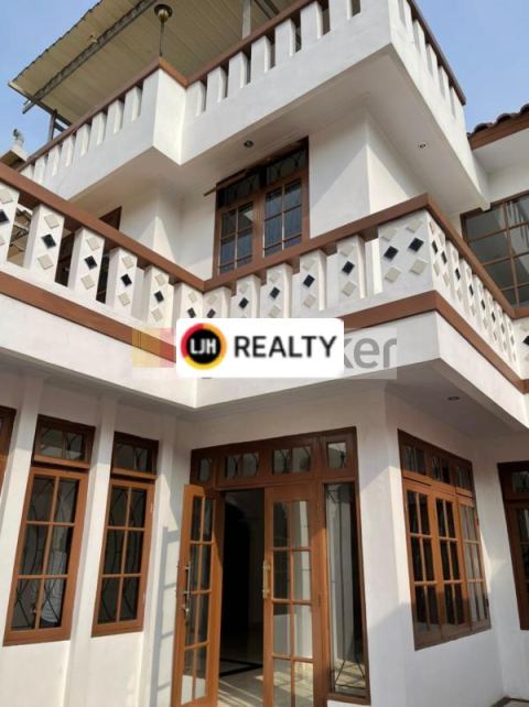  Rumah Dalam CLuster Siap Huni Di Kota Wisata - Cibubur