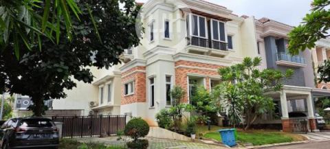 RUMAH DI ROYAL GADING MANSION KELAPA GADING- SEMI FURNISHED RENOVASI BAGUS