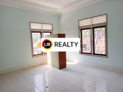 Rumah di Seroja Semarang Tengah