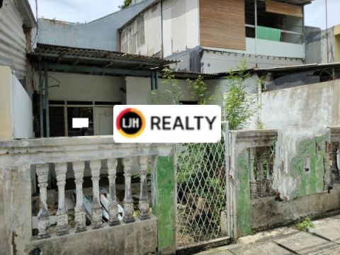 RUMAH TUA HITUNG TANAH DI BCS KELAPA GADING LUAS 5x15