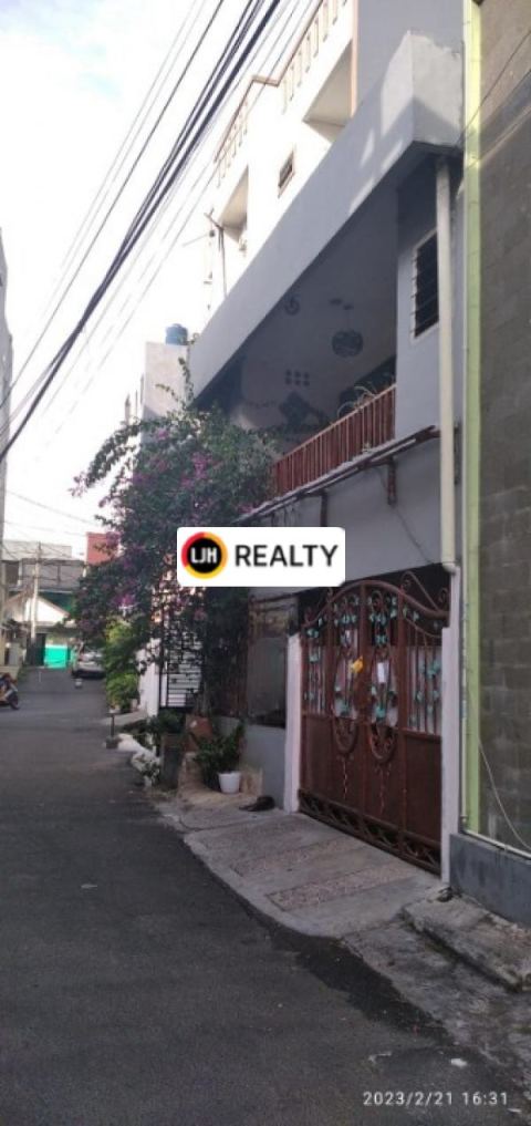 Rumah Terawat dan siap huni lokasi di Tanjung Duren, Jakarta Barat