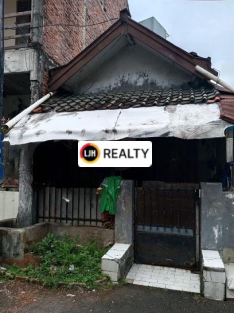 Rumah Tua bebas banjir lokasi di Tomang, Jakarta Barat
