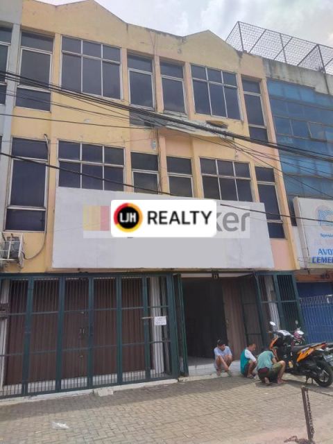 Ruko Gandeng di Jl Raya Serpong km 8 Tangerang Selatan