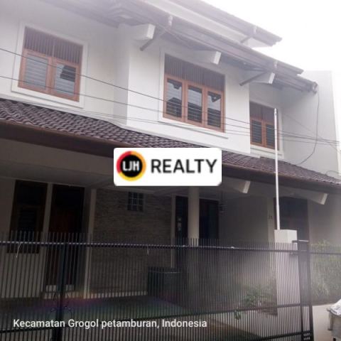 Rumah Siap Huni dan Terawat lokasi Nyaman di Jatipulo, Jakarta Barat