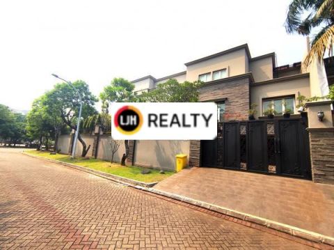 Disewakan Rumah di Trimaran Indah PIK Jakarta Utara