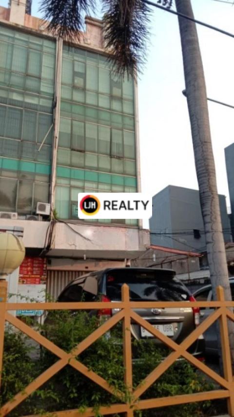 Ruko 4 lantai siap huni bisa untuk kantor dan usaha di Komplek Deltamas, Jakarta Utara