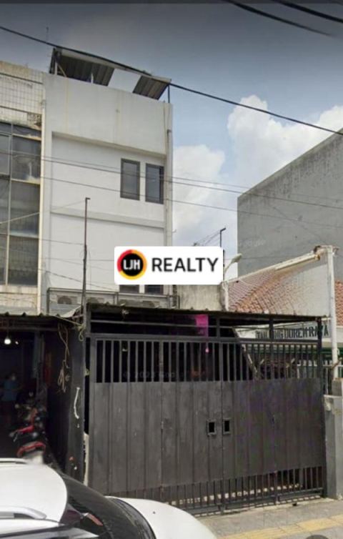 Ruang Usaha cocok untuk usaha makanan, strategis di Tanjung Duren, Jakarta Barat