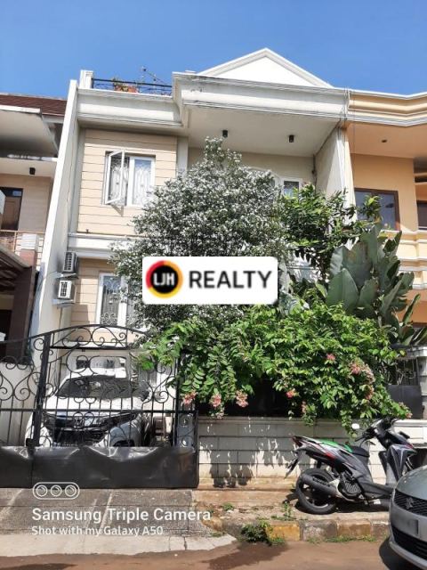 RUMAH DI MITRA GADING VILLA KELAPA GADING JAKARTA UTARA