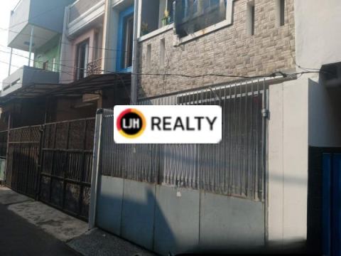 Rumah Siap huni 3,5 lantai lokasi Nyaman di Tanjung Duren, Jakarta Barat 