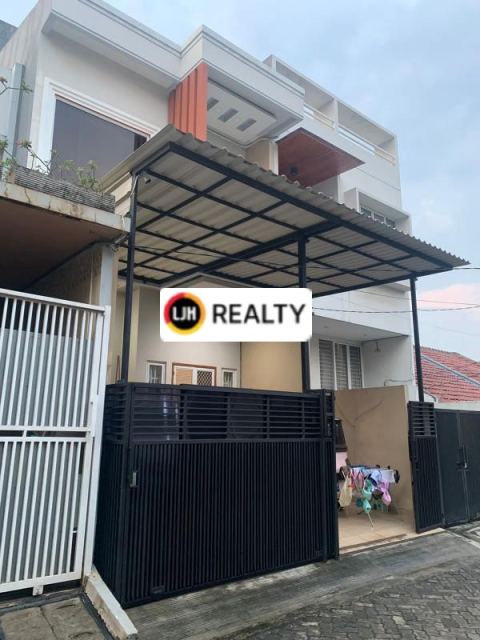 RUMAH DI GADING GRIYA RESIDENCE KELAPA GADING