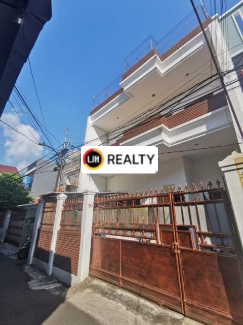 Rumah Siap Huni dan Terawat lokasi Nyaman di Cideng, Jakarta Pusat