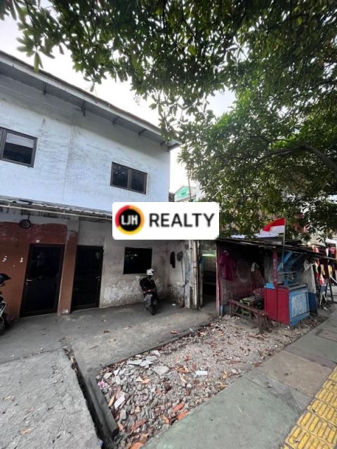 RUKO 4 PINTU DI JL.YOS SUDARSO AREA TANJUNG PRIOK JAKARTA UTARA 