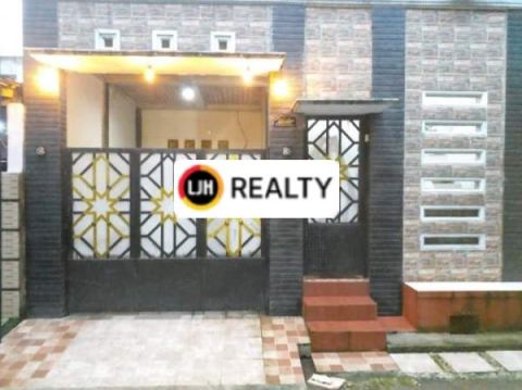 Rumah Modern di Flamboyan Garden  Tangerang 
