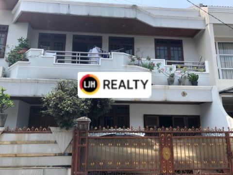 Rumah siap huni cocok untuk usaha online di Tomang, Jakarta Barat 